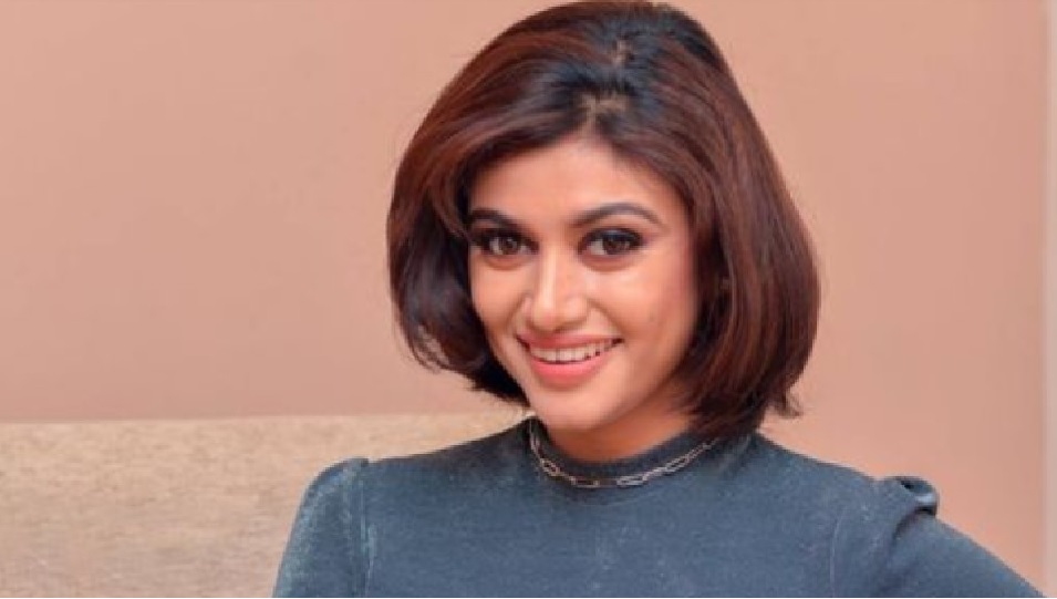 mms viral oviya helen